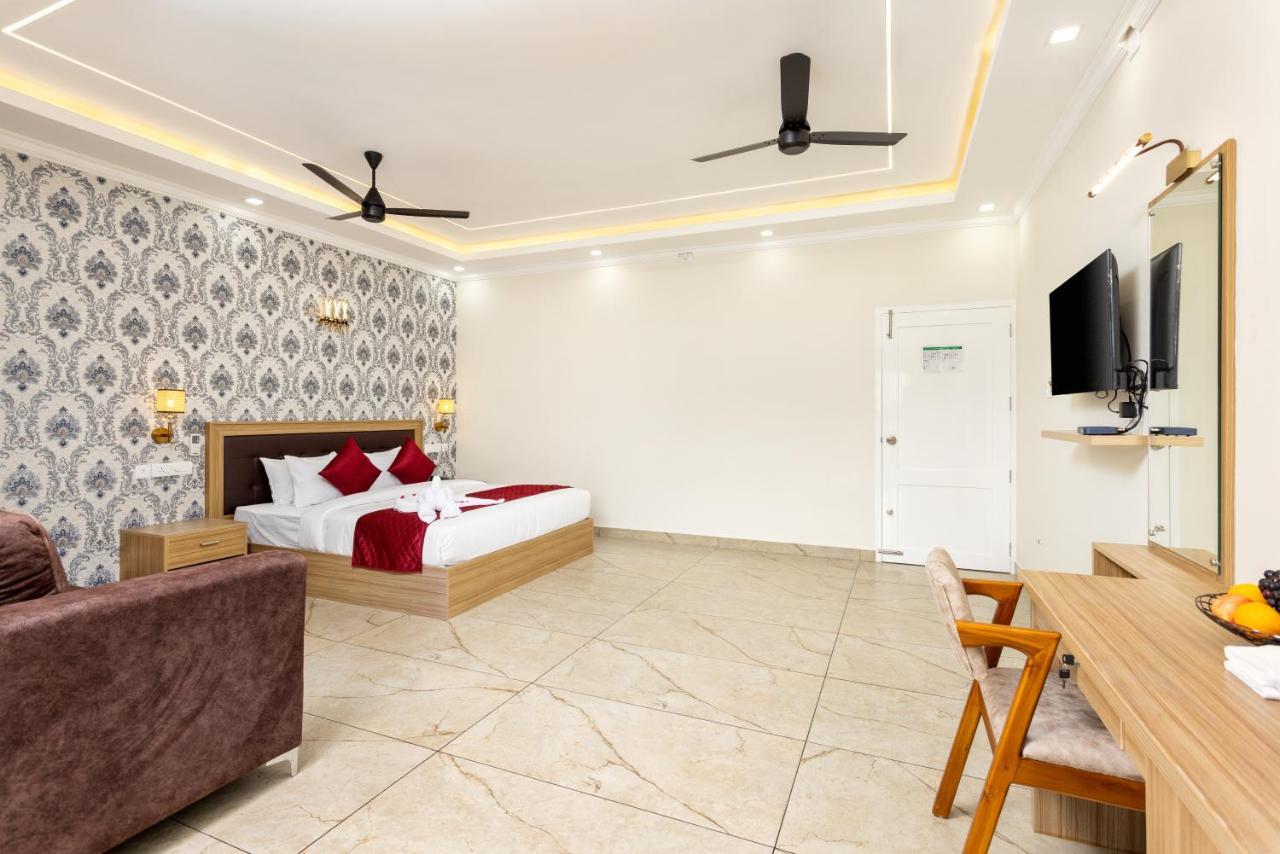 Esaa Airport Hotel Kochi Dış mekan fotoğraf