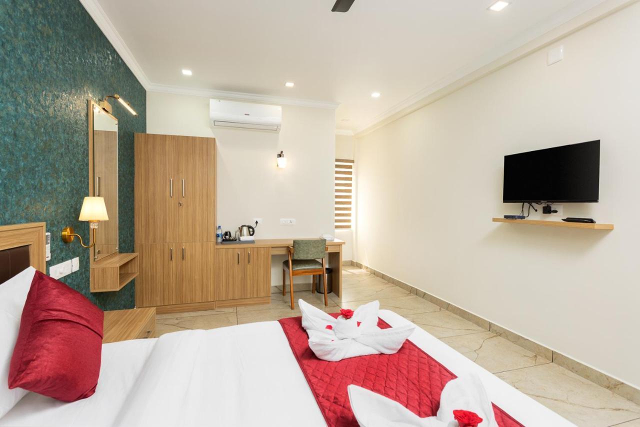 Esaa Airport Hotel Kochi Dış mekan fotoğraf